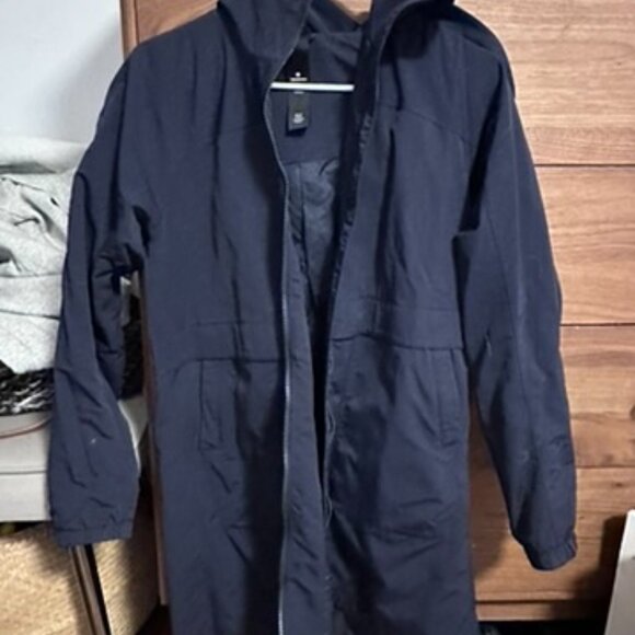Lululemon Easy As Jacket in Navy - Water Resistant 4 - Picture 4 of 9